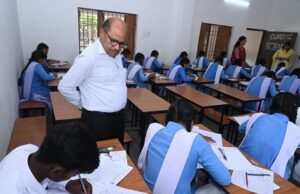 कक्षा दसवीं एवं बारहवीं का बोर्ड परीक्षा प्रारंभ – गरियाबंद कलेक्टर भगवान सिंह उइके ने बोर्ड परीक्षा केंद्रों का किया निरीक्षण