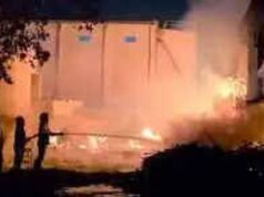 रायपुर के उरला औद्योगिक क्षेत्र में एक टिंबर और सरिया से जुड़ी फैक्ट्री में अचानक लगी भीषण आग