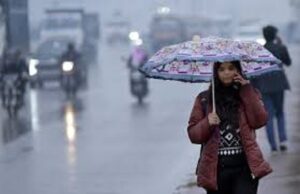 मौसम : उत्तर-पश्चिम भारत में बारिश-बर्फबारी से बदला मौसम, पारा गिरा; आज और कल भी बरसेंगे बादल