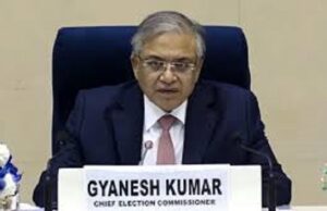 निर्वाचन आयोग ने पश्चिम बंगाल के डीजीपी, कोलकाता पुलिस आयुक्त को पद से हटाया