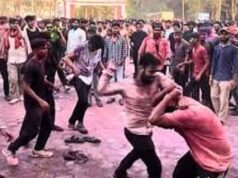 गुरु घासीदास सेंट्रल यूनिवर्सिटी होली सेलिब्रेशन में भिड़ गए छात्र, जमकर हुई मारपीट, स्टेज पर चढ़