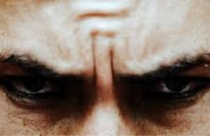 कहीं आपके घर को भी तो नहीं लगी बुरी नजर? ये हैं वो संकेत