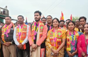 चैत्र नवरात्रि पर्व को लेकर उत्साह -जिला पंचायत गरियाबंद व पंचायत सदस्य ने ग्राम घोघर झिरनीखोल पहुंच पूजा अर्चना कर सुख शांति समृद्धि की कामना किया