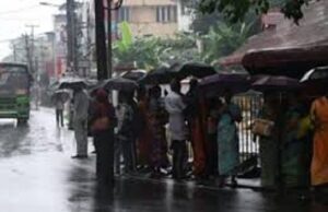 केरल में झमाझम बारिश, तीन जिलों में ऑरेंज अलर्ट; हवा की गति और मानसून पर IMD से क्या अपडेट?