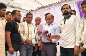 सोशल मिडिया सिरफिरा नामक आईडी को लेकर भड़के कांग्रेस कार्यकर्ता, सुशासन तिहार मे कलेक्टर को ज्ञापन सौप कार्यवाही करने मांग