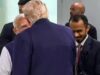 ट्रंप से मिले पीएम मोदी, हाथ मिलाया लेकिन वो गर्मजोशी नहीं दिखी