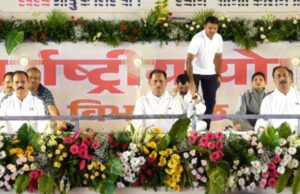 अंबिकापुर में CM विष्णुदेव साय ने हजारों लोगों के साथ किया योग, दिया स्वस्थ जीवन का संदेश