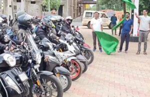 महिला बाइकर्स की दल उदंती सीतानदी टाईगर रिजर्व के देवधारा जलप्रपात का भ्रमण कर, एक पेड़ मां के नाम अभियान के तहत पौधा रोपण कर दिया संदेश