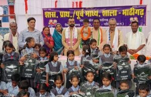 छत्तीसगढ़ के प्रसिद्ध कवि मीर अली मीर ने अपने काव्यपाठ से श्रोताओ को मंत्रमुग्ध किया