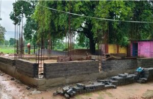 छिन्दौला आश्रम मे अतिरिक्त भवन निर्माण कार्य 06 माह से अधुरा ग्रामीण क्षेत्रो मे निर्माण कार्यो का हाल बेहाल