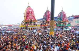 पुरी रथ यात्रा में भारी भीड़ से भगदड़ जैसी स्थिति, तीन की मौत, कई श्रद्धालु अस्पताल में भर्ती