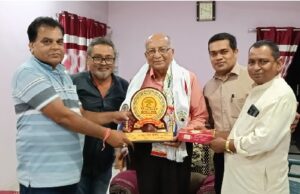 वरिष्ठ पत्रकार ओपी शर्मा एवं राजेश राजेश शर्मा (बबलू भैया) को लाइव टाइम अचीवमेंट अवार्ड