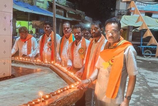 प्रधानमंत्री नरेंद्र मोदी के जन्मदिन पर जगमगाया मैनपुर – पैरी उदगम भाठीगढ़ से लेकर बस स्टैंड तक जले दीप, दीपोत्सव जैसा माहौल