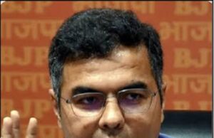 मंत्री से सड़क के काम पर सवाल करना पड़ा भारी?: युवक को थप्पड़ मारते दिखे प्रवेश वर्मा, आप ने शेयर किया वीडियो